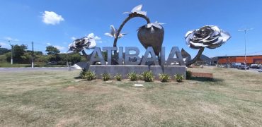 PÓRTICO DE ATIBAIA ESCULTURA