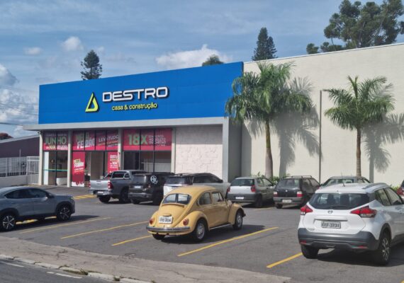 Pisos e porcelanatos: opções e cuidados para sua construção